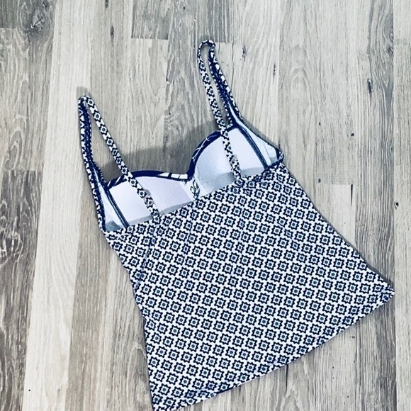 𝅺LIZ Claiborne Tankini, Size 6, Navy Blue & White. - Picture 2 of 4